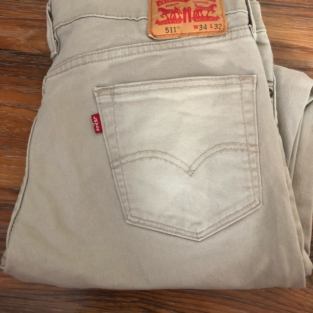 Men’s Levi jeans